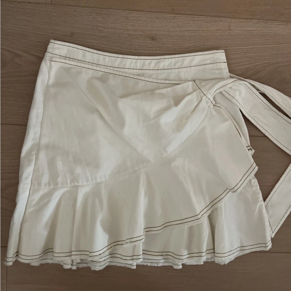 Cinq à Sept Cream Mini Skirt